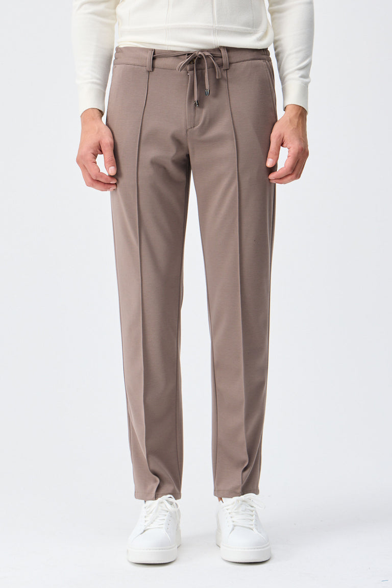 Pánské taupe hnědé elegantní kalhoty se stahovací šňůrkou, zúžený střih