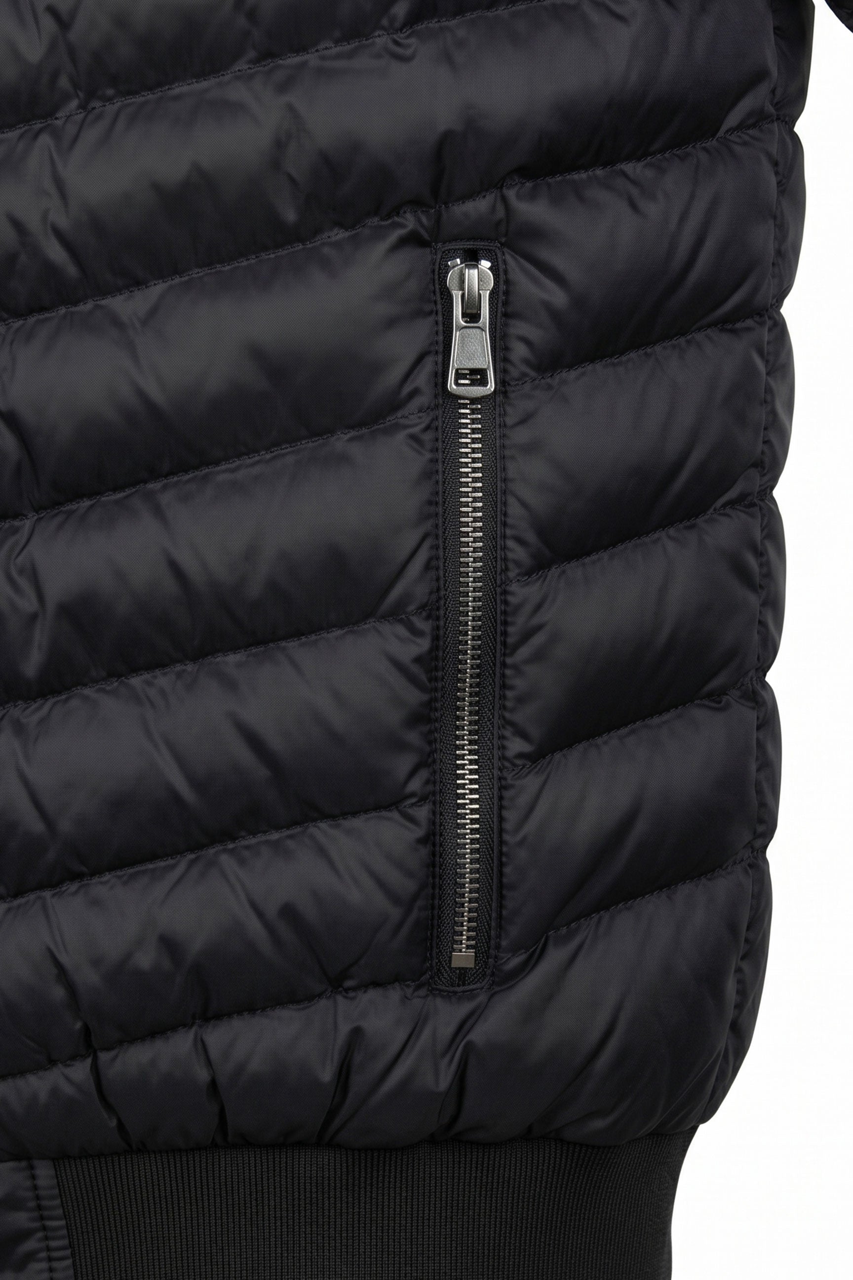 Pánská černá prošívaná lehká bomber bunda na zip s prošíváním