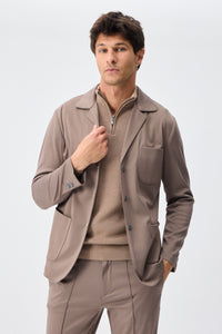 Pánské elegantní ležérní sako z měkkého žerzeje v taupe hnědé barvě