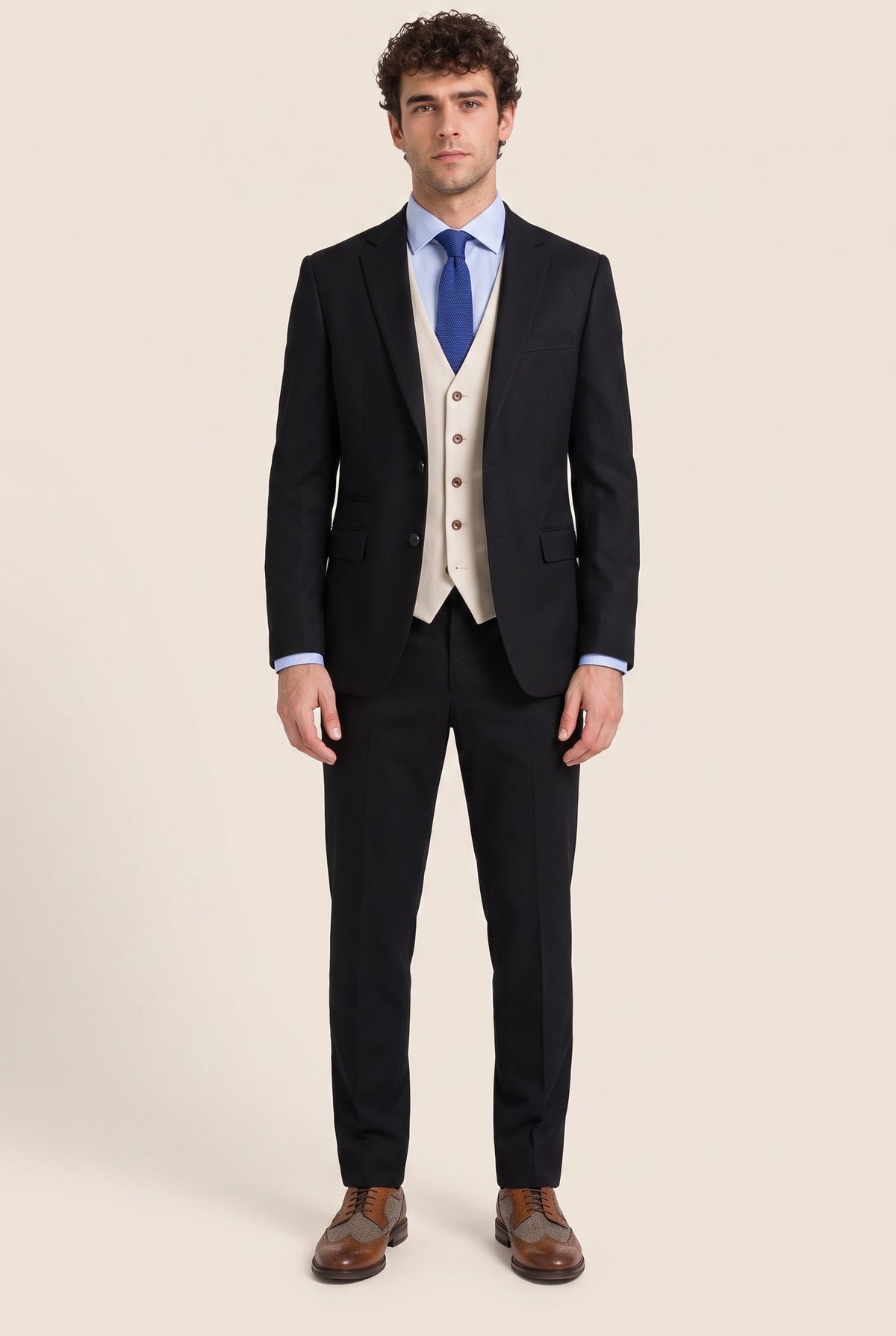 Look #1006 styled with Mayfair - Pánský třídílný černý oblek s krémovou vestou