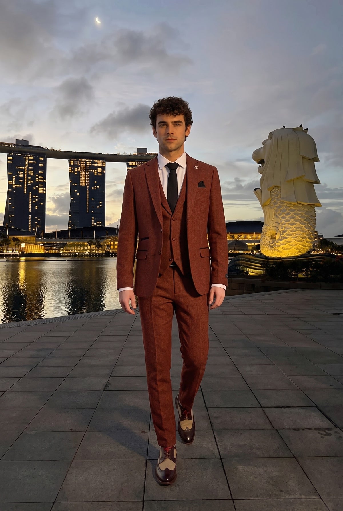 Look #935 styled with Rezavý tvídový třídílný oblek s motivem rybí kosti