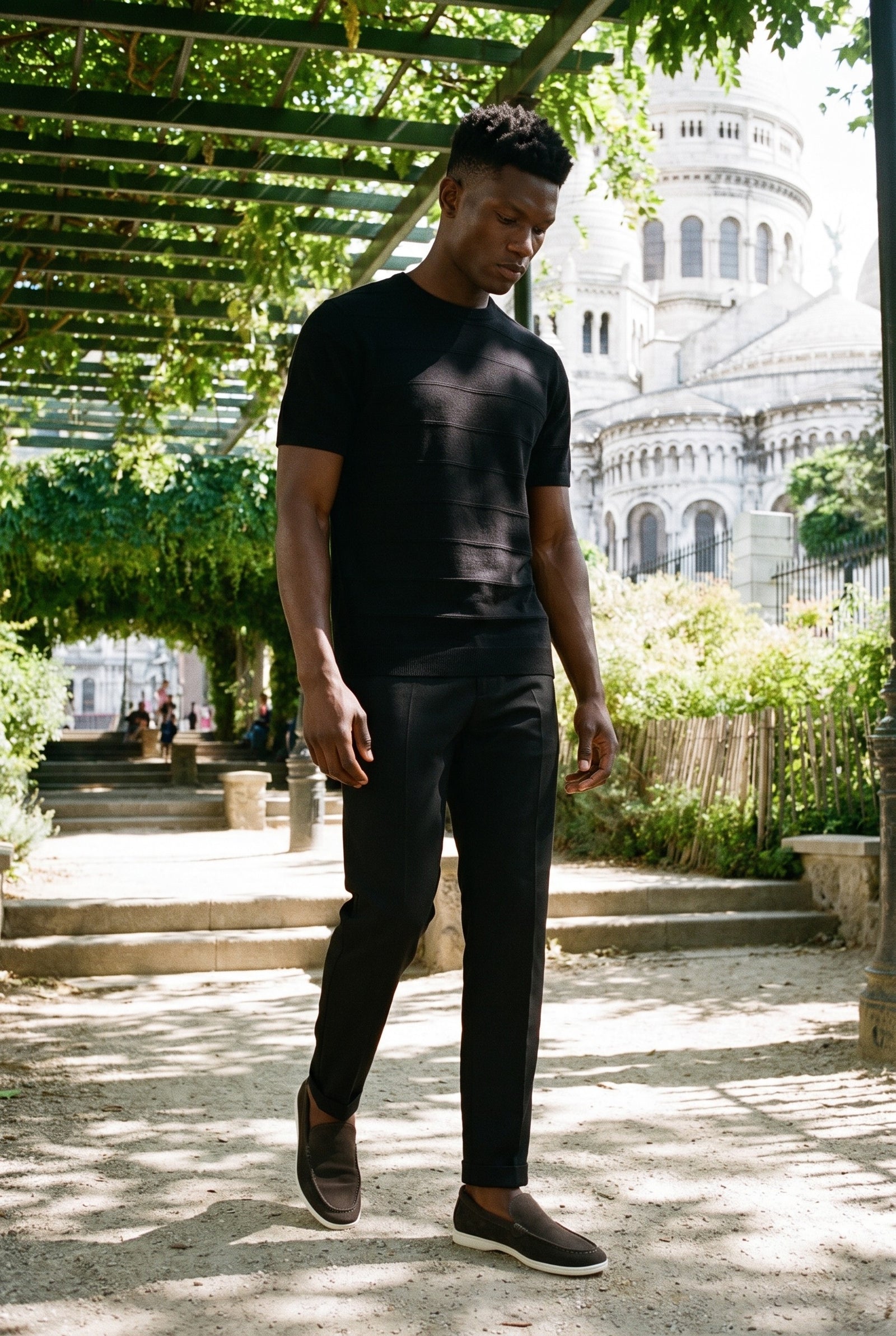 Look #870 styled with Černé texturované pletené tričko pro muže