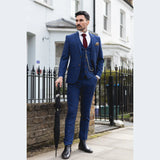 Pánský modrohnědý kostkovaný třídílný oblek, padnoucí střih, svatební a maturitní ples, dostihy, princ z Walesu