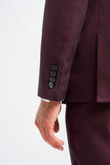 Pánský kostkovaný oblek v nebesky modré barvě s kontrastními tmavě modrými kalhotami