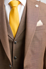 Pánský třídílný oblek James v hnědé barvě s klasickým střihem