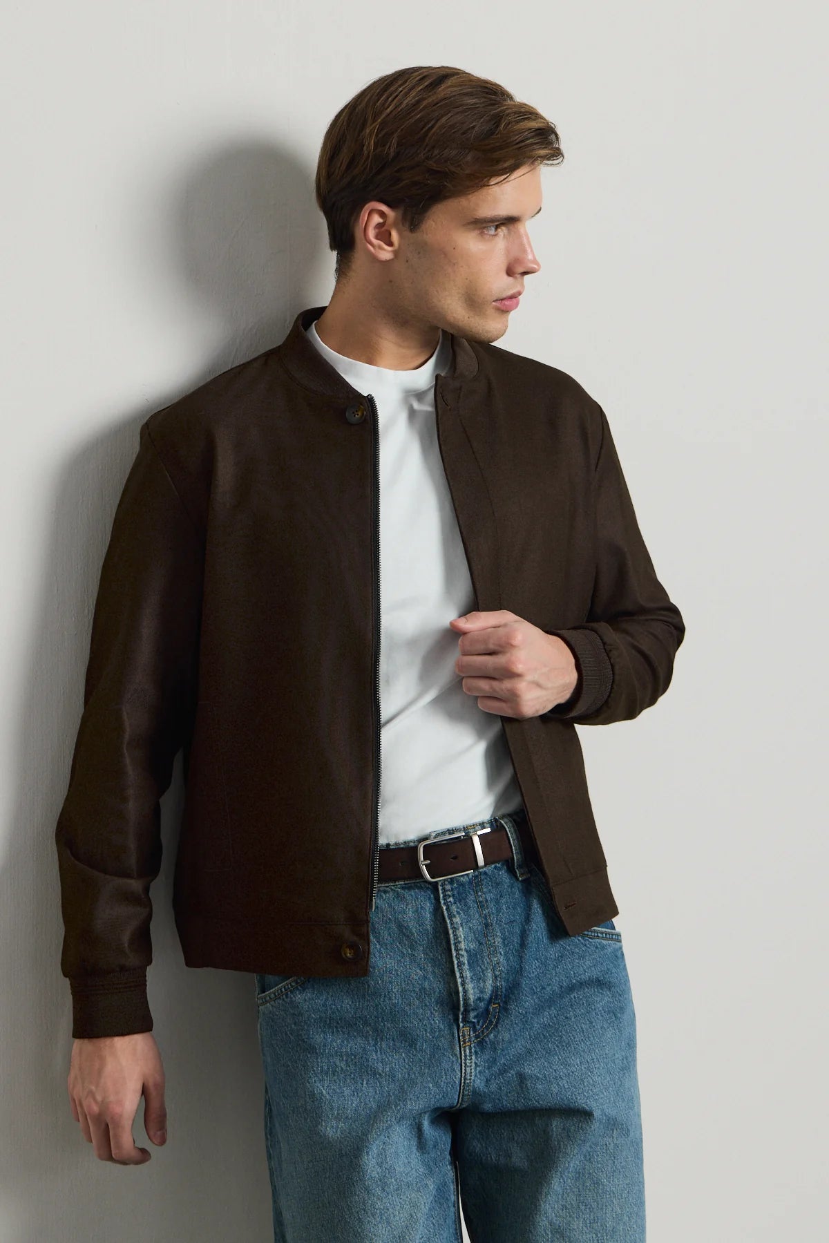 Pánská hnědá minimalistická elegantní bomber bunda