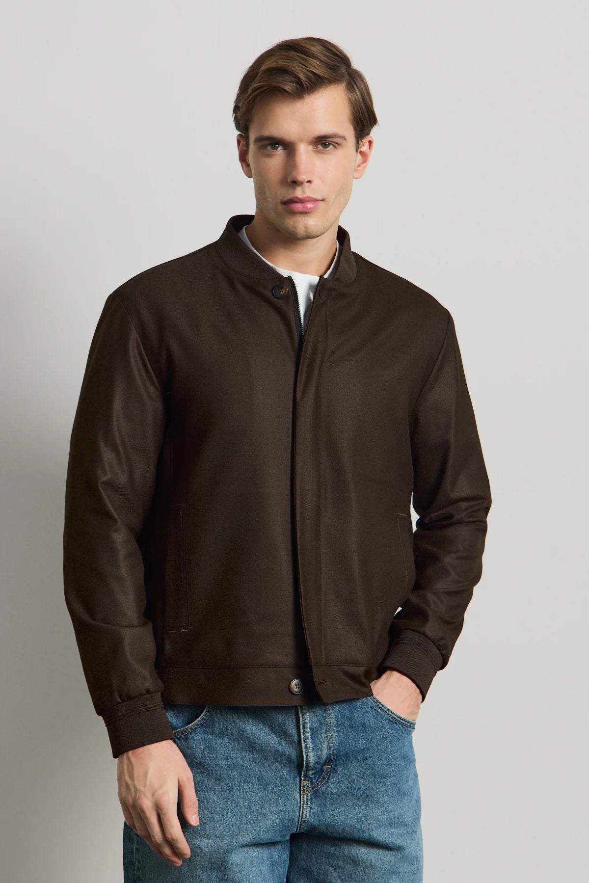Pánská hnědá minimalistická elegantní bomber bunda