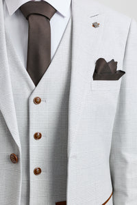 Pánský třídílný tvídový kostkovaný oblek Mark šedé barvy s hnědým lemováním na svatby a plesy