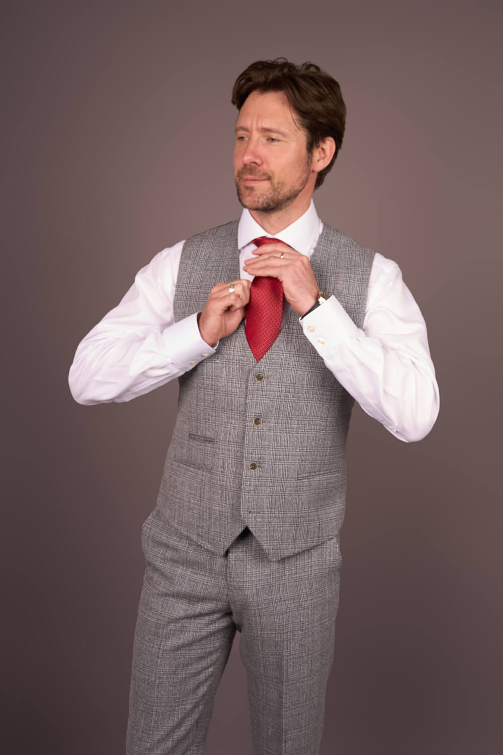 Pánský šedý klasický kostkovaný slim střihový oblek