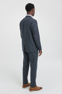 Pánský třídílný oblek v tmavě modré barvě s dvouřadou vestou